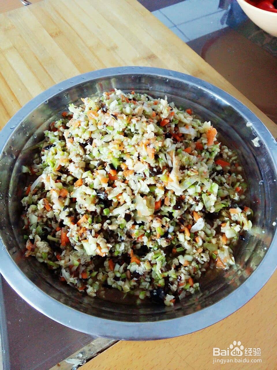 如何做酸菜蒸饺