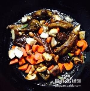 排骨香菇闷米饭家常做法详细教程
