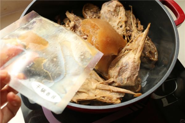 干锅鸭头之一鸭两吃#食光社干锅鸭#