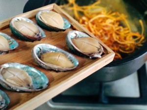 教你怎么做虫草花鲍鱼土鸡汤