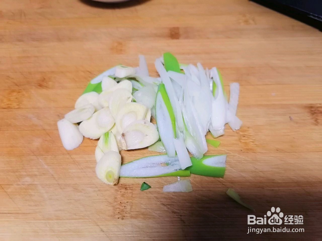 菠菜炒鸡蛋的做法