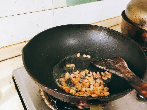 青菜虾仁炒米粉