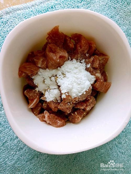 豌豆炒肉丁的做法