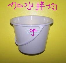 如何清洗汽车玻璃？