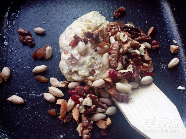 杂锦牛轧糖的做法