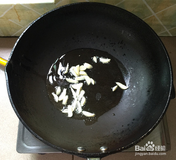 黄豆芽炒韭菜的制作方法