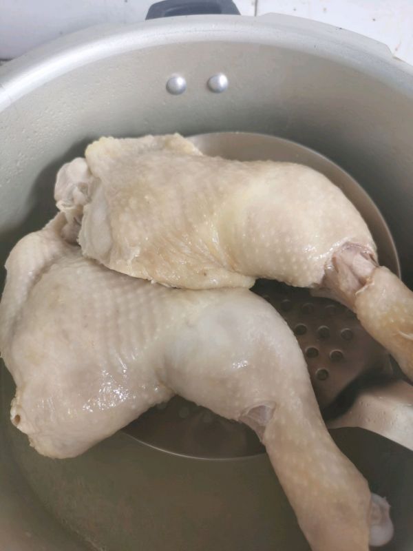 手撕柠檬鸡腿肉