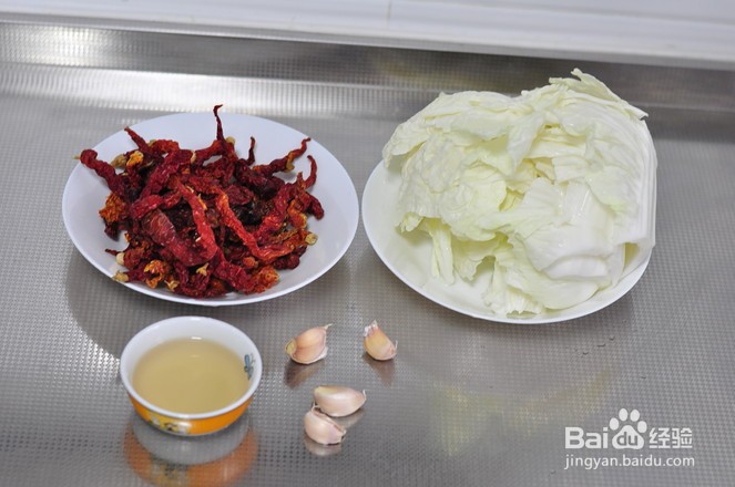如何做酸辣白菜？