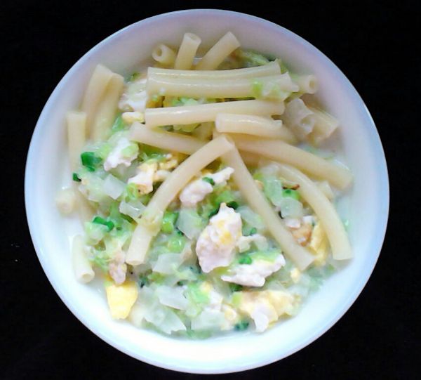 鲜奶蔬菜通心粉