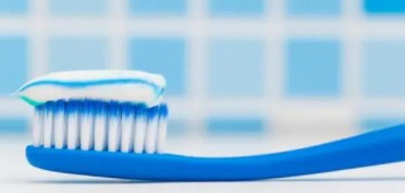 银耳钉要多久摘下来清洗一次