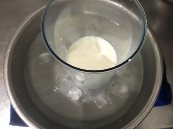 免烤箱芒果慕斯