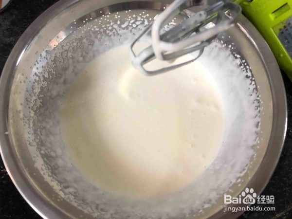 奶盖荔枝绿茶的做法