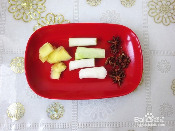 香菇焖排骨的做法