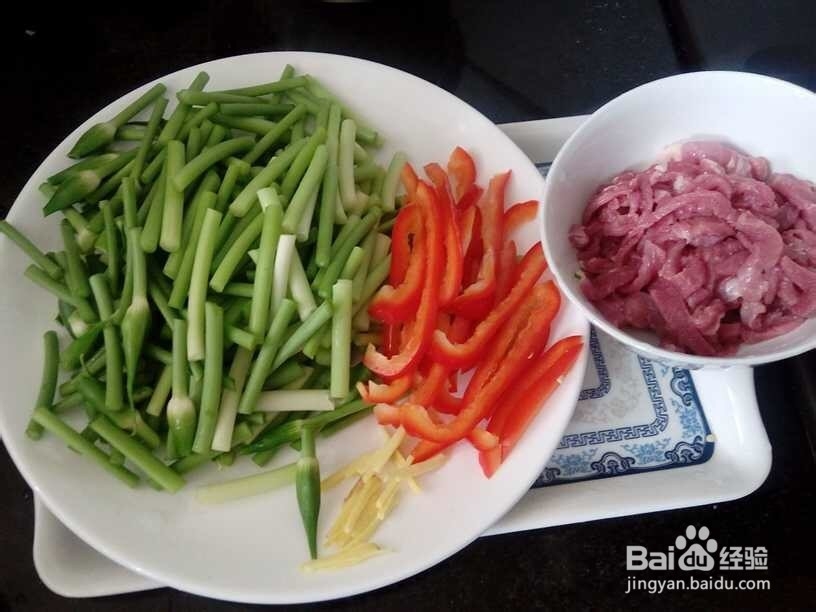 东北家常菜：韭苔炒肉丝