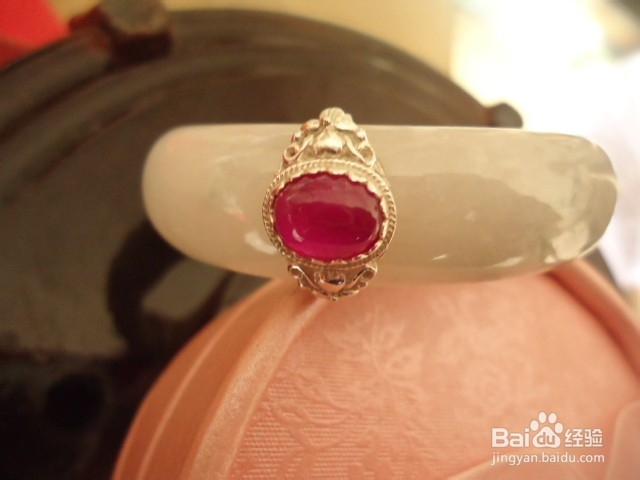 玉镯有裂纹怎么办