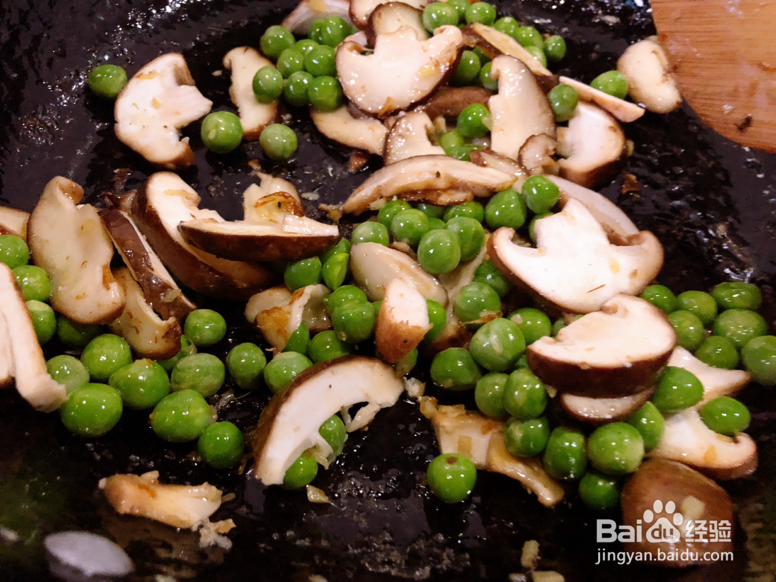 蟹黄炒饭的做法