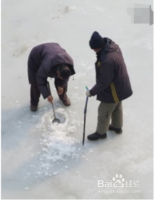 怎么样把地部开个小洞