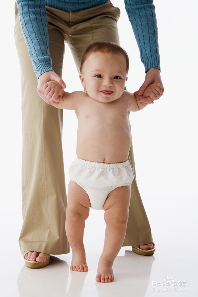 家长如何培养宝宝尽快学会走路