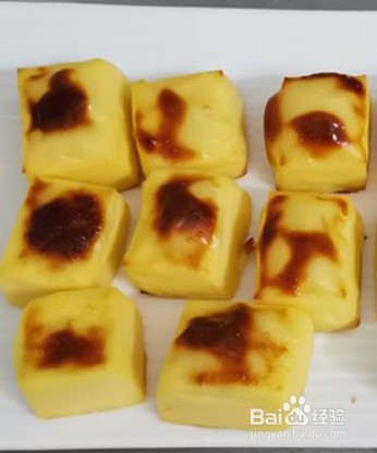 如何制作烤牛奶块