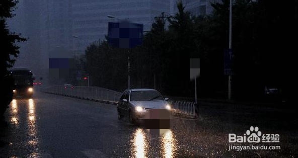 雨天行车一定要注意的几件事