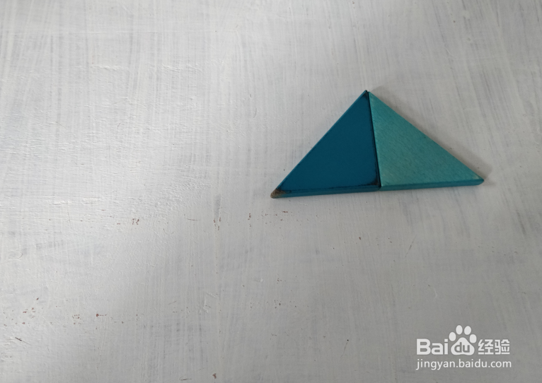 用七巧板怎样拼一条腊肠狗?