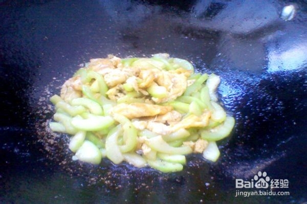 鸡蛋炒西葫芦------怎样做美食