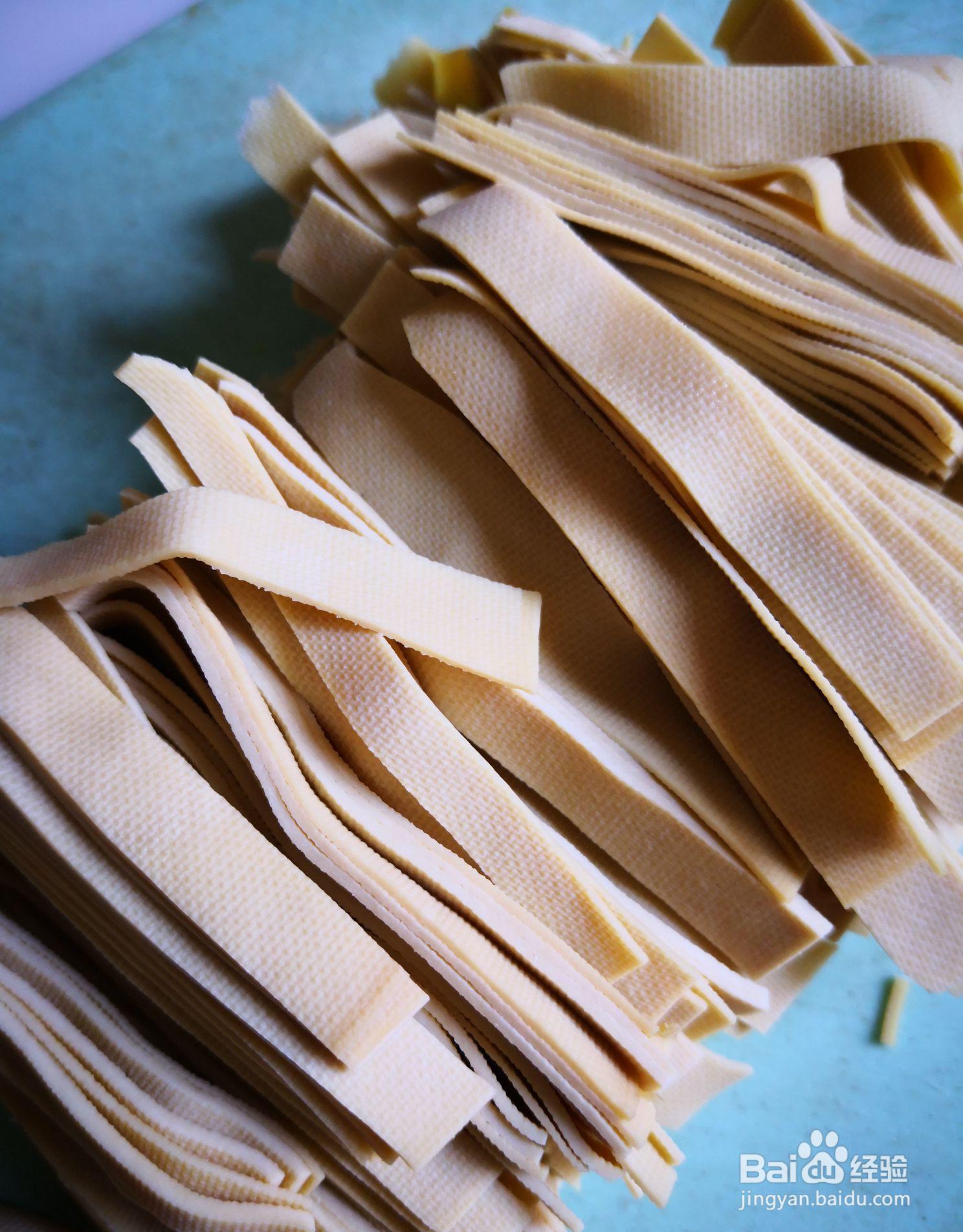 跟我学做大家都喜欢的乌塌菜炒豆皮