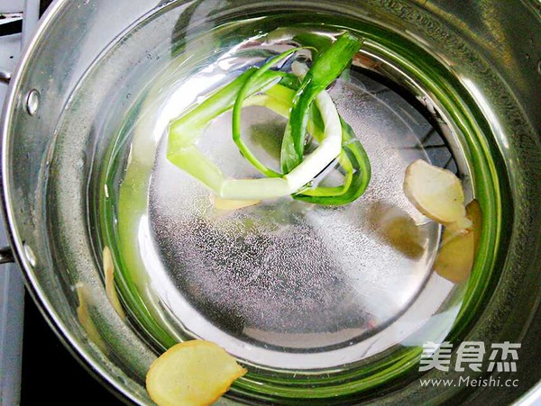 泡椒凤爪的做法