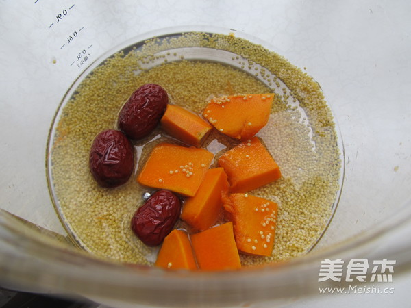 南瓜小米粥的做法