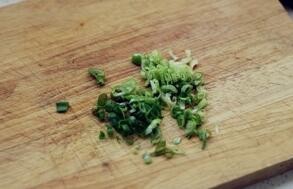 葱油拌面的做法