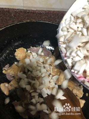 鸡胸肉焖杏鲍菇制作方法