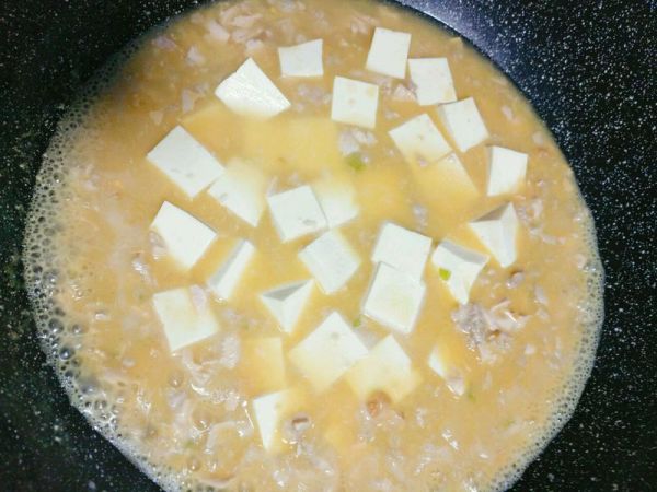 咸蛋黄肉沫烧豆腐