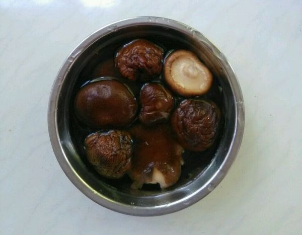 芋头香菇烧鸡翅