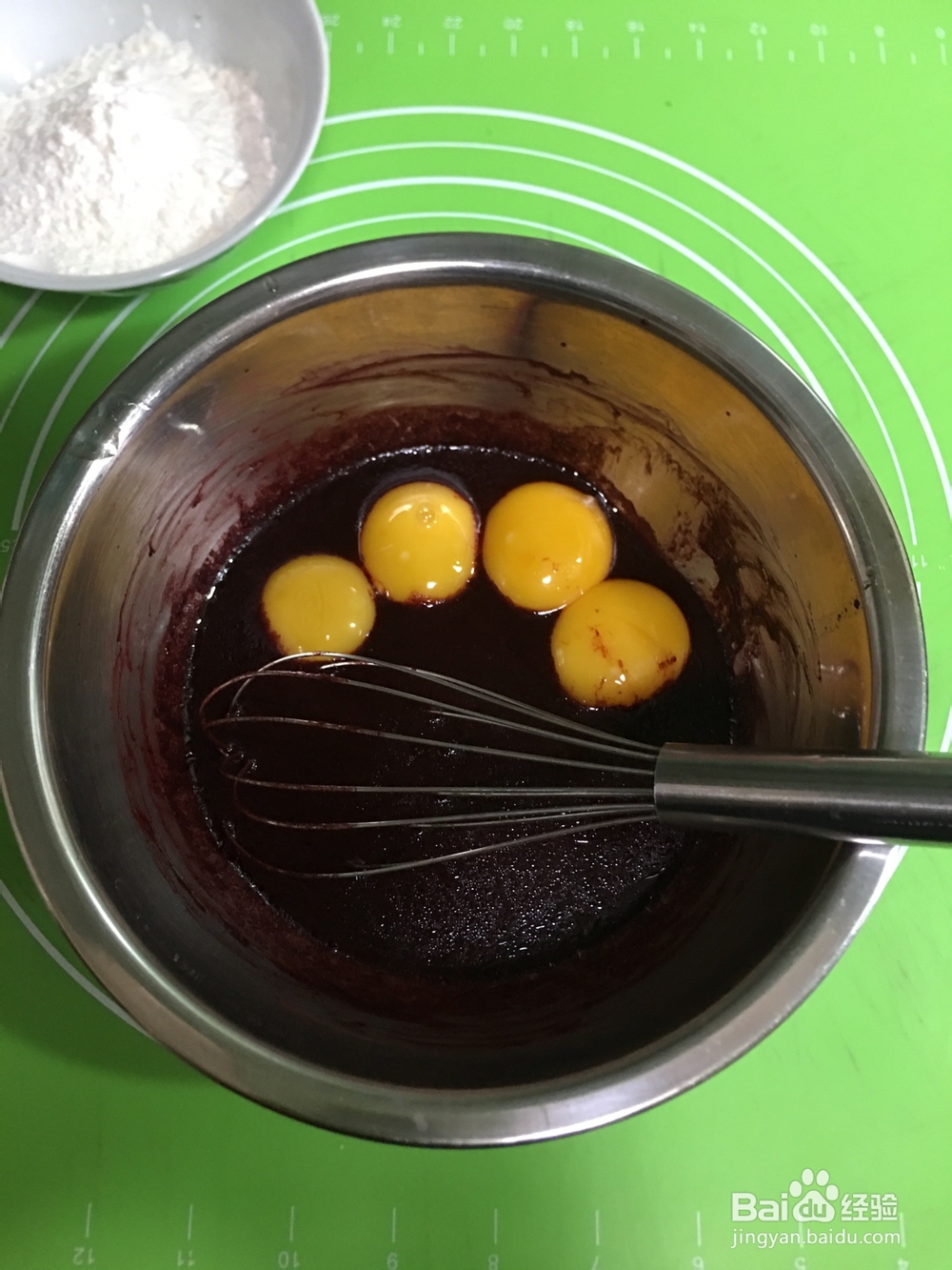 做红丝绒蛋糕卷超详细的方法