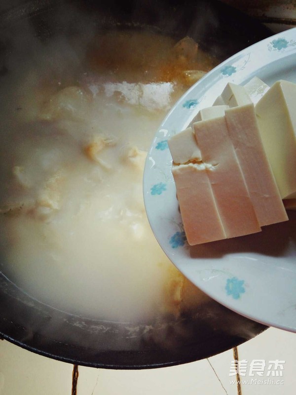 鲜香味美的炖鮰鱼