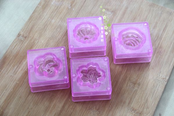 和果子板栗蓉桃山