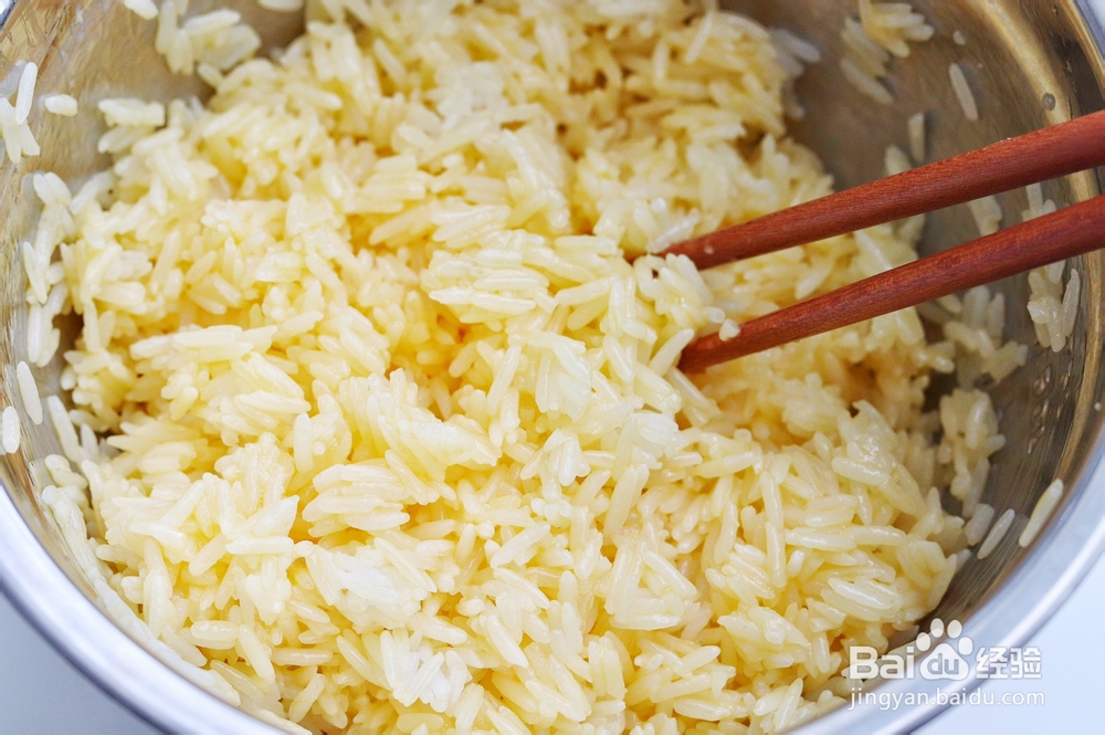 懒人菜谱粒粒分明虾仁蛋炒饭的做法