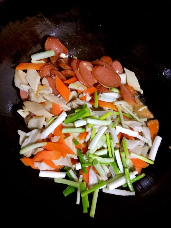 杏鲍菇炒火腿肠