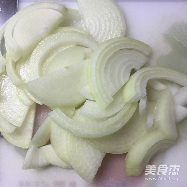 洋葱炒鸡蛋的做法