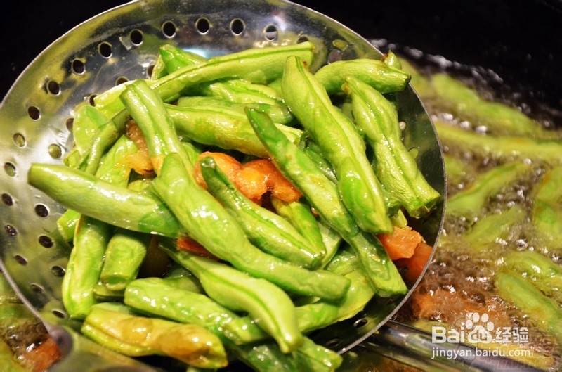 教您怎样去做干香鲜辣的干煸开阳芸豆