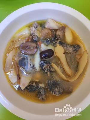 乌鸡山药鲜汤【美容养颜】