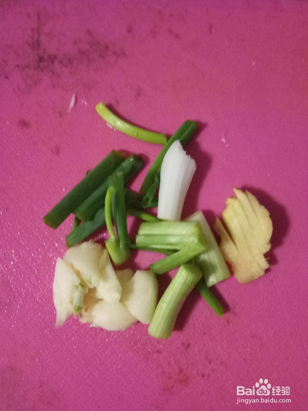 如何做美味的萝卜烧肉