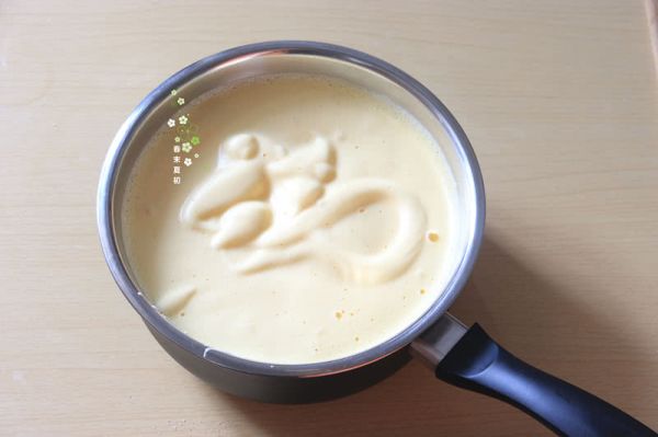冰淇淋抹茶慕斯双色蛋糕