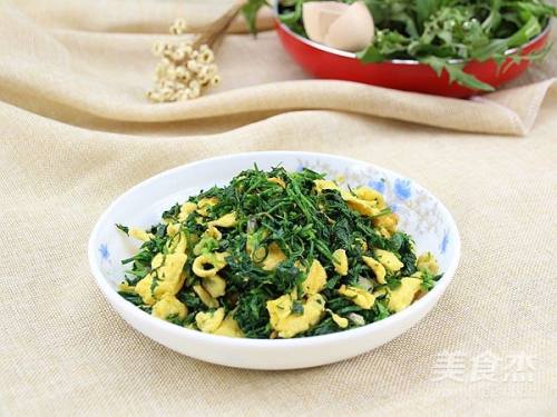 荠菜炒鸡蛋的做法