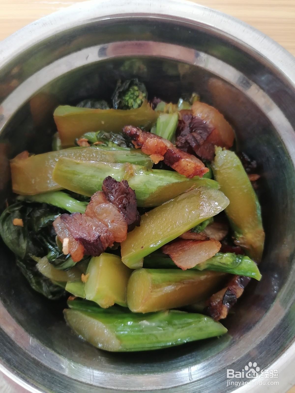 芥蓝炒腊肉糙米饭-心情便当