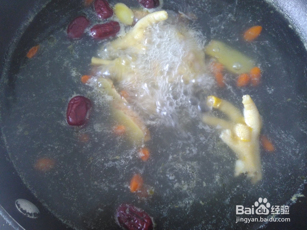 原汁原味的水灼鸡的做法