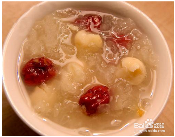银耳莲子汤的做法