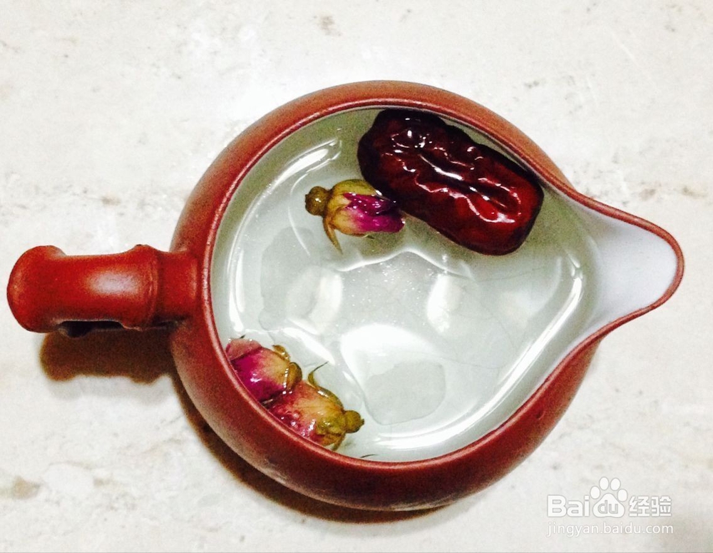 怎样泡玫瑰枣茶？