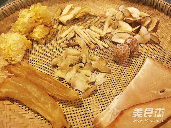 鱼胶螺片美肌汤