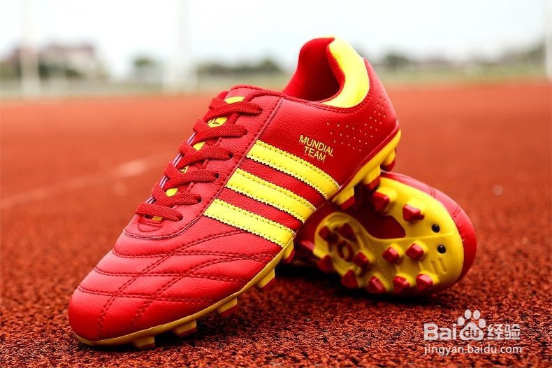 如何保养足球鞋？